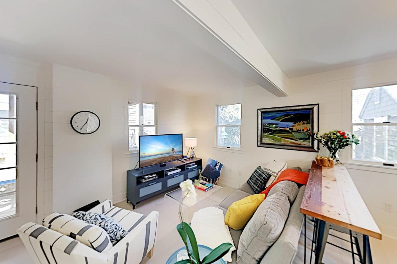 Long Pier Lodge Provincetown Bagian luar foto