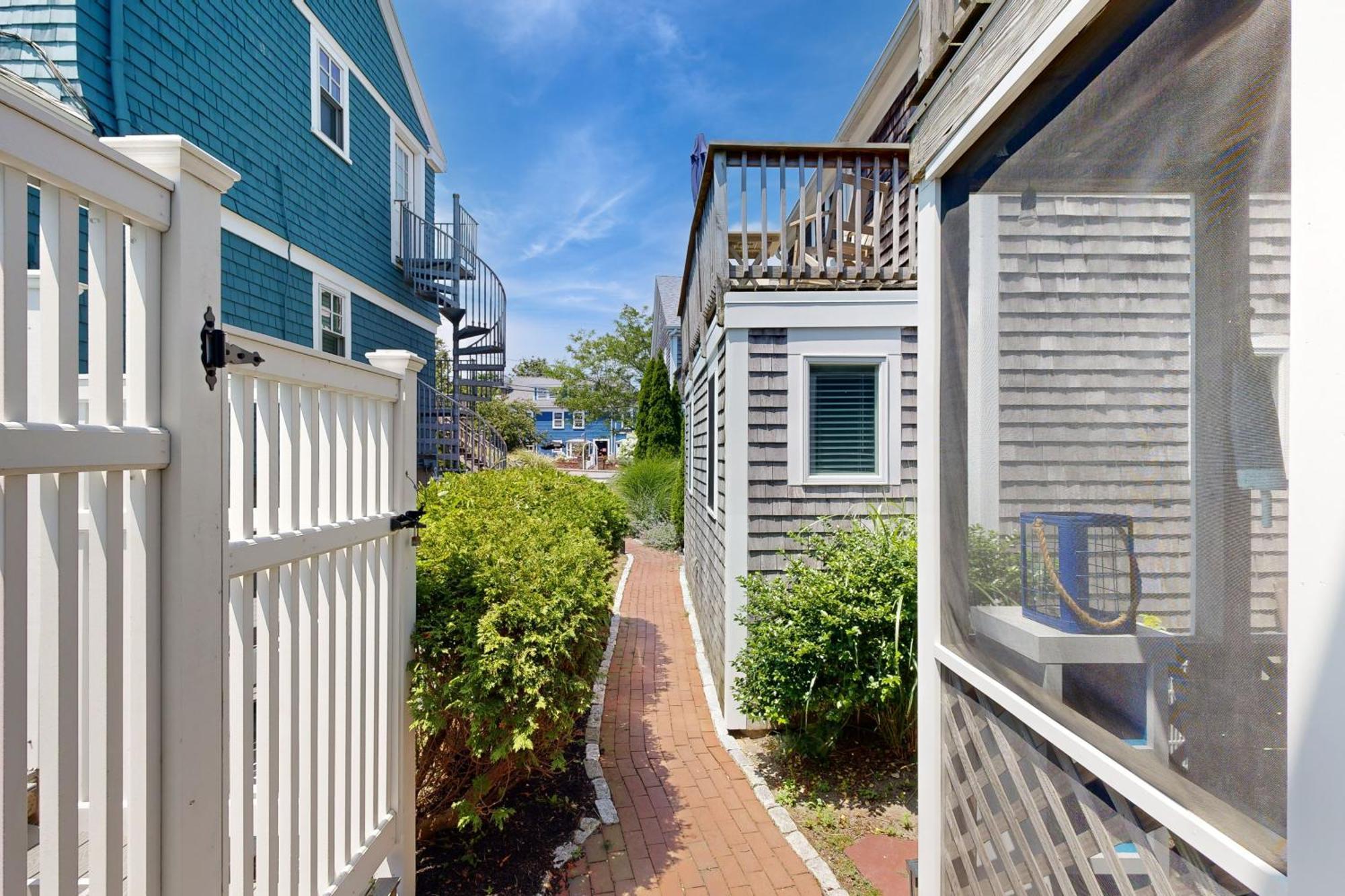 Long Pier Lodge Provincetown Bagian luar foto